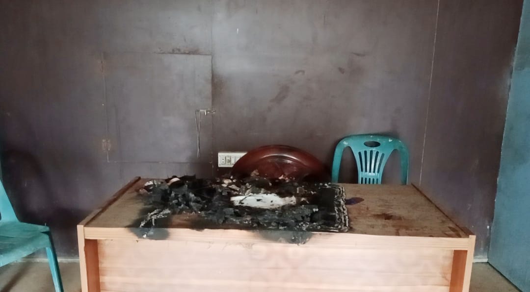 ঘিওরে বিএনপির কার্যালয়ে অগ্নিসংযোগ – ভাঙচুর