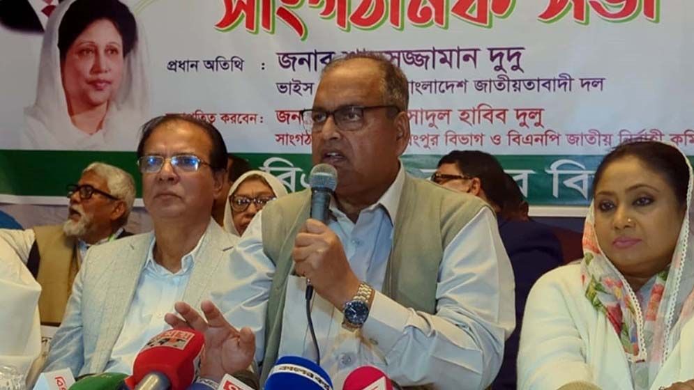 শেখ হাসিনাকে দেশে এনে বিচারের মুখোমুখি করতে হবে: দুদু