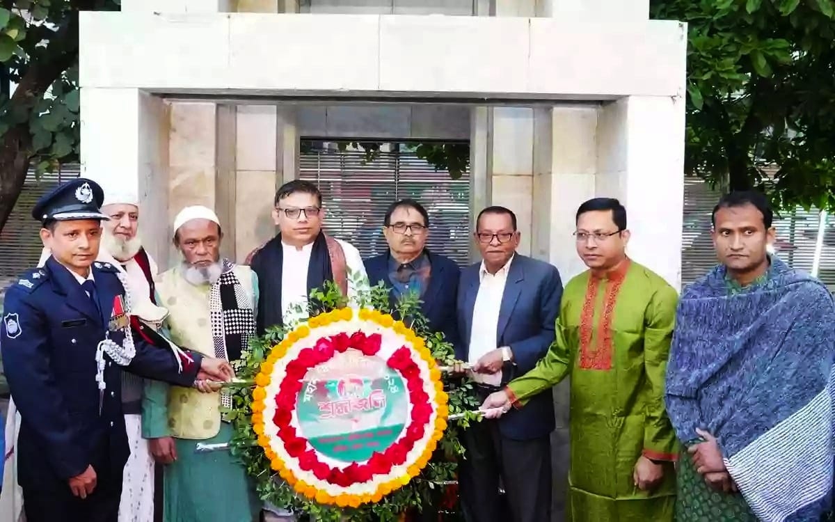 কুমিল্লায় যথাযথ মর্যাদায় মহান বিজয় দিবস উদযাপন