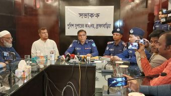 ঢাকা-আগরতলা বাস সার্ভিস পুলিশের সংবাদ সম্মেলনে পরিকল্পিত  হামলার কথা নাকচ চালকের