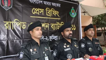 ক্ষোভ থেকে প্রথমে জাহাজের মাস্টারকে, ধরা পড়ার ভয়ে আরও ৬ জনকে হত্যা