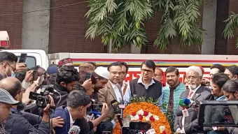 এফডিসিতে অঞ্জনার মরদেহ, চোখের জলে শেষবিদায় জানালেন সহকর্মীরা
