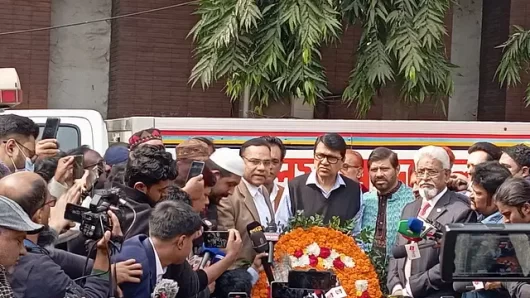 এফডিসিতে অঞ্জনার মরদেহ, চোখের জলে শেষবিদায় জানালেন সহকর্মীরা