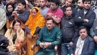 ঘিওরে নিহত লাভলু আহমেদের পরিবারের খোঁজ খবর নিতে এসেছেন জেলা বিএনপির সভাপতি / সম্পাদক
