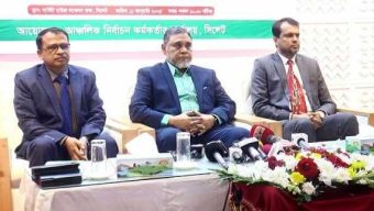 আওয়ামী লীগের ভোটে থাকা নিয়ে তফসিল পর্যন্ত অপেক্ষায় রাখলেন সিইসি