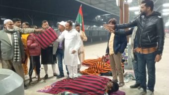 আখাউড়ায় শীতার্তদের মাঝে বিএনপির কম্বল বিতরন।