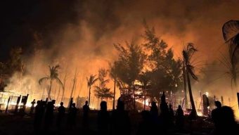 কক্সবাজারে  সেন্টমার্টিন  পুঁড়ে ছাই,