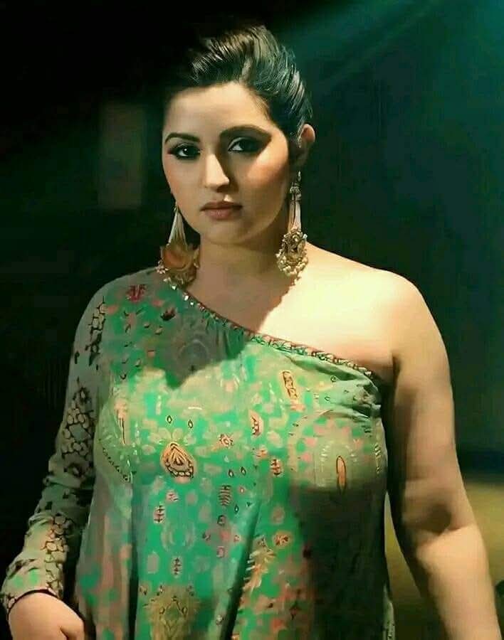 হেফাজতে ইসলামের হুমকির মুখে টাঙ্গাইলের পরীমনির উদ্বোধনের অনুষ্ঠান স্থগিত।