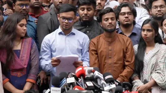 ছাত্র রাজনীতি নিষিদ্ধ চেয়ে এখন ছাত্ররাই কেন সংগঠন তৈরি করছে?