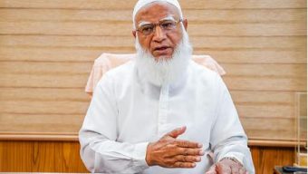 স্বেচ্ছায় গ্রেপ্তার হতে আদালত প্রাঙ্গণে থাকার ঘোষণা জামায়াতের আমিরের