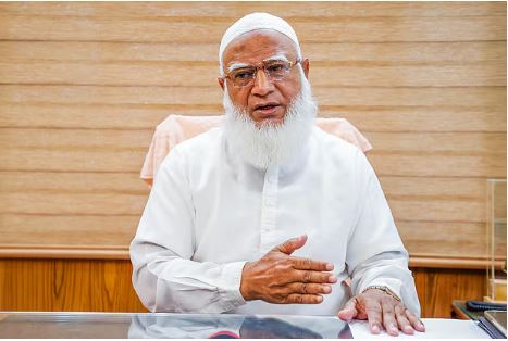 স্বেচ্ছায় গ্রেপ্তার হতে আদালত প্রাঙ্গণে থাকার ঘোষণা জামায়াতের আমিরের