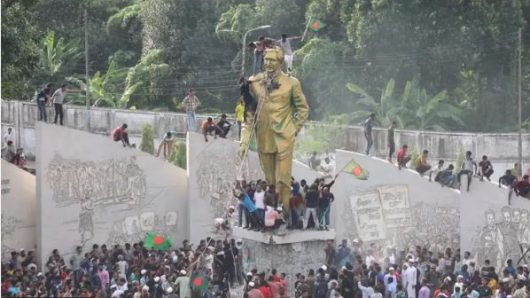 ‘ভারত কিছু একটা করবে’ এই ভরসায় আওয়ামী লীগের কর্মী-সমর্থকরা
