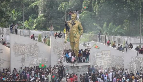 ‘ভারত কিছু একটা করবে’ এই ভরসায় আওয়ামী লীগের কর্মী-সমর্থকরা