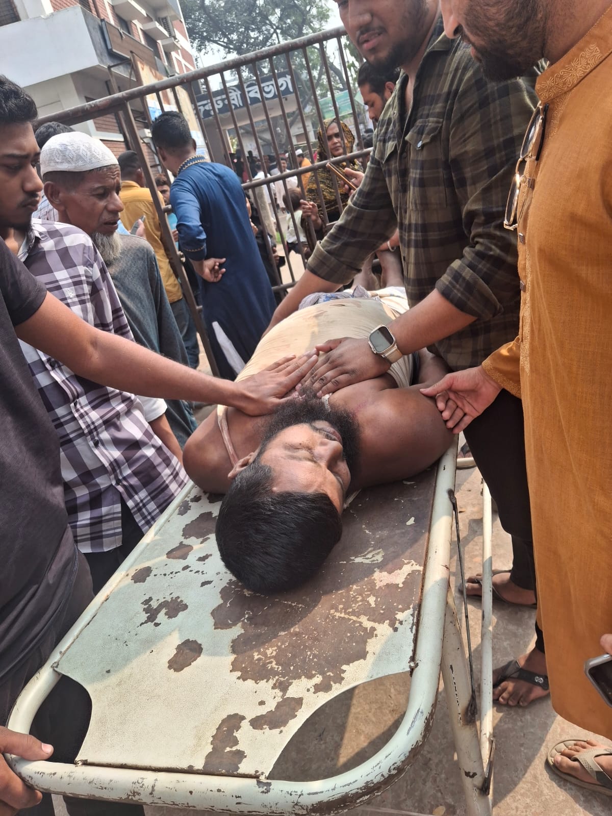 বিজয়নগরে শহীদ মিনারে ফুল দেওয়া  নিয়ে সংঘর্ষের ঘটনায় মামলা