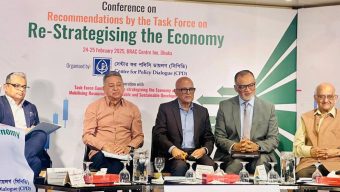 অপ্রয়োজনীয় প্রকল্প ও অর্থ পাচারে বড় ক্ষতি”