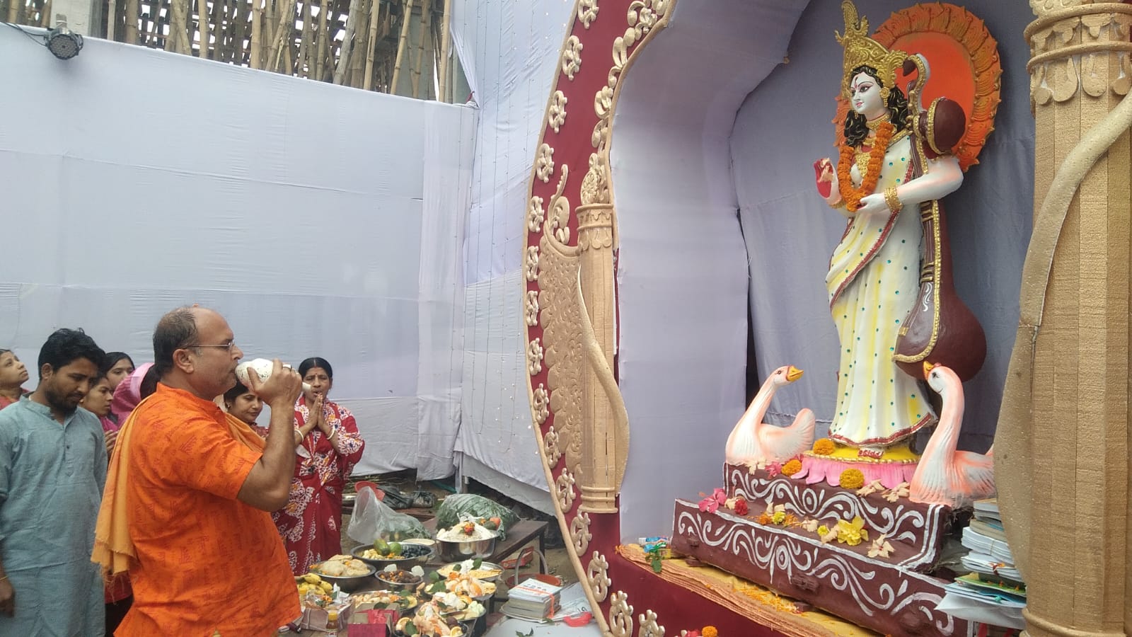 ৩৬ ফুট উচ্চতার বীণার মন্দির