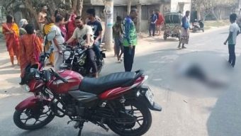 রাজশাহীতে বাসের ধাক্কায় মোটরসাইকেল চালক নিহত”