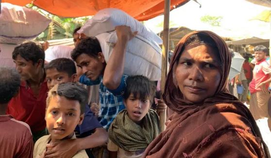 ‘আমাদের বার্মা ফেরত পাঠাও,’ খাদ্য সহায়তা কমানোয় দেশে ফিরতে চান রোহিঙ্গারা