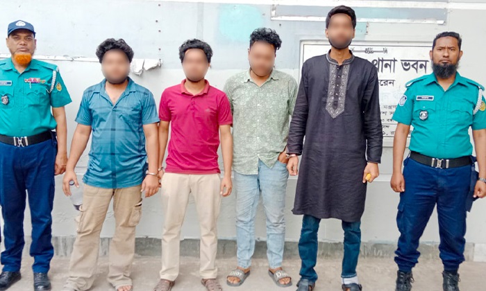 রাজশাহীতে ফ্রিল্যান্সারের বাসায় হামলা চালিয়ে বান্ধবিকে ধর্ষণ চেষ্টা, আটক ৪