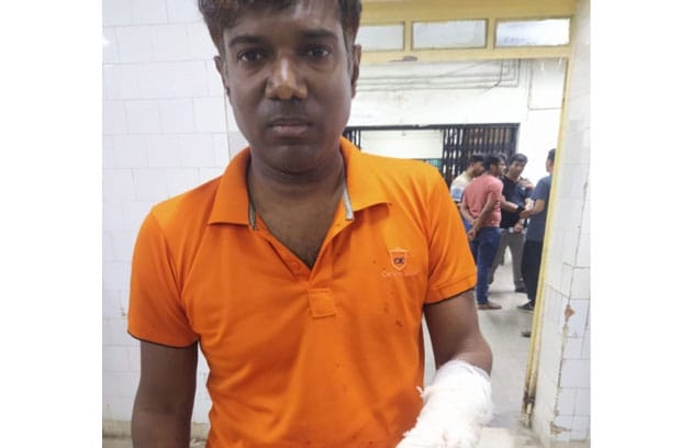 রাজশাহীতে মাদকবিরোধী অভিযানে পুলিশের ওপর হামলা”