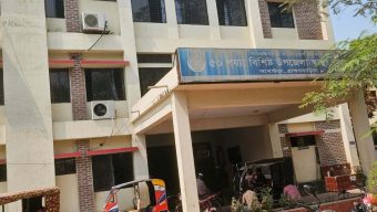 সঙ্গে থাকা বাচ্চা মেরে কুকুরটি কামড়ালো বৃদ্ধ, শিশুসহ ছয়জনকে”