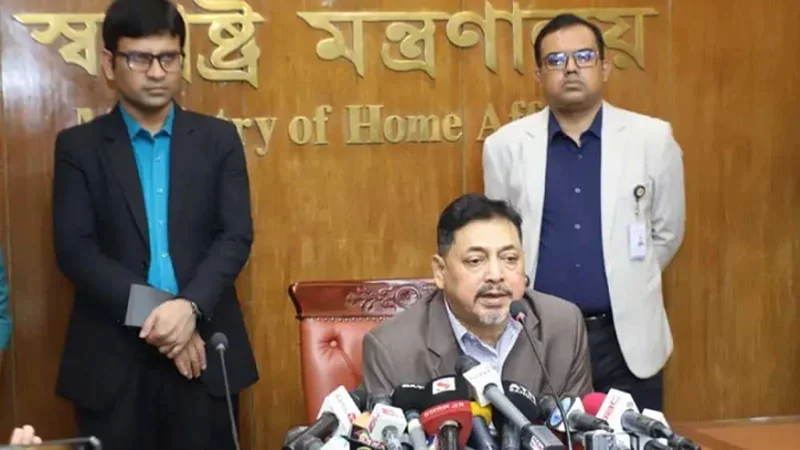 আইনশৃংখলা বাহিনী সতর্ক থাকবে, ঈদে অপ্রত্যাশিত কিছু ঘটবে না: স্বরাষ্ট্র সচিব