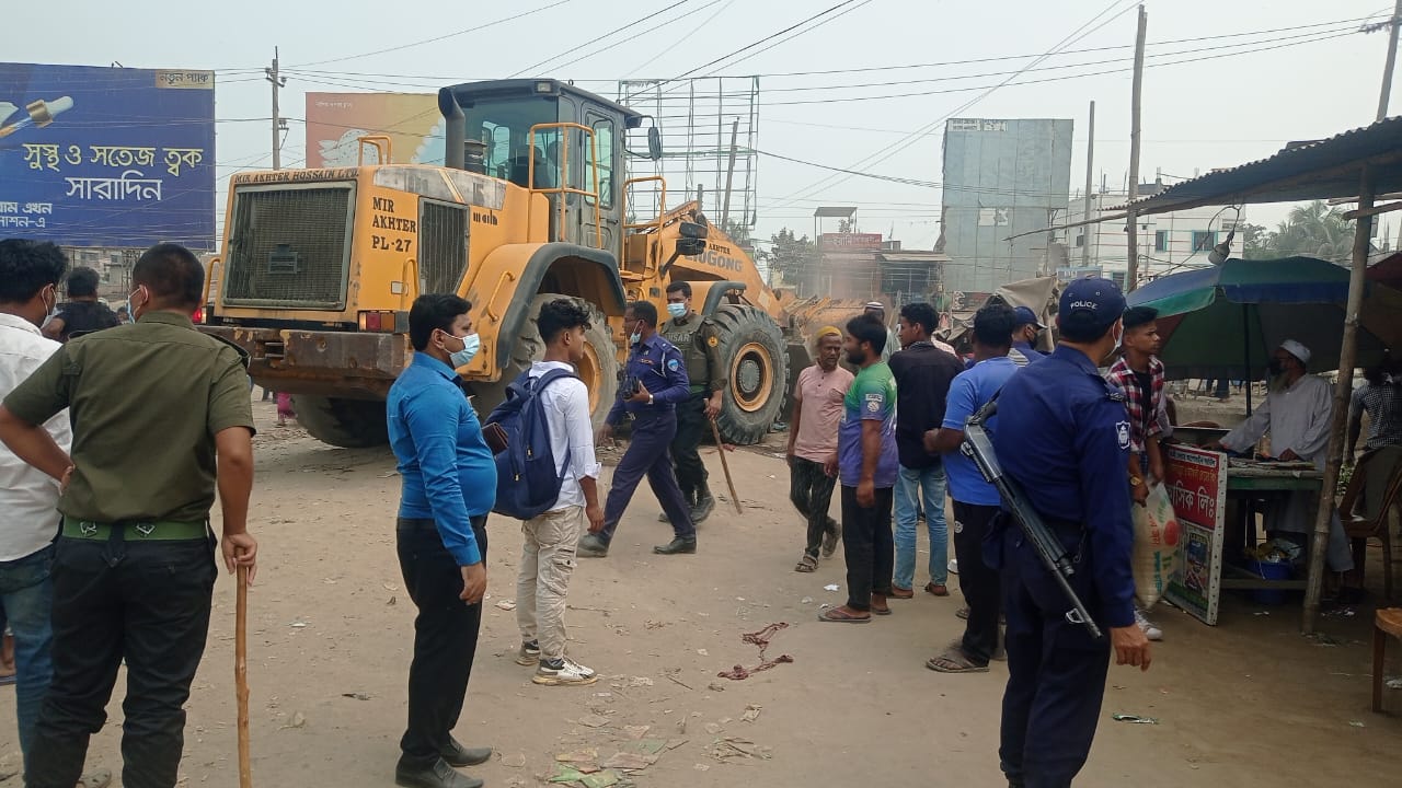 ব্রাহ্মণবাড়িয়ায় মহাসড়কের পাশের ৪০ দোকান উচ্ছেদ