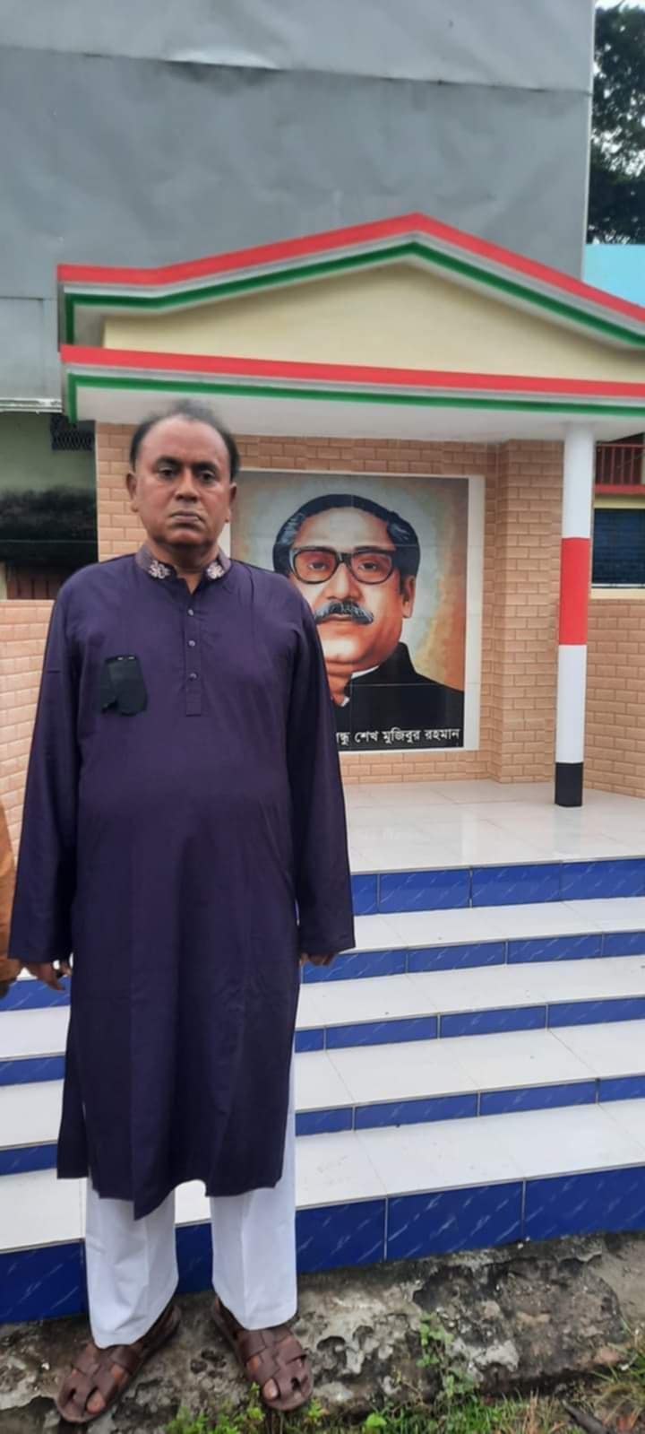 বাউফল কালিশুরী  আওয়ামী পন্থী চেয়ারম্যান ঘুষ, দুর্নীতি অনিয়মের মাধ্যমে অবৈধ অর্থের পাহাড় গরায়  এর বিচারের  দাবী করে ইউনিয়ন বাসী