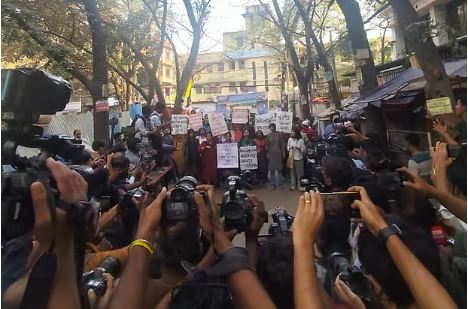 ‘স্বরাষ্ট্র উপদেষ্টা কীভাবে ক্রিমিনাল অফেন্সকে জাস্টিফাই করেন’