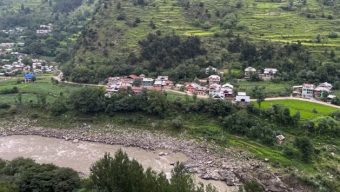 কাশ্মীরে ভারতীয় সেনা কর্মকর্তা ও তিন সন্দেহভাজন বিদ্রোহী নিহত