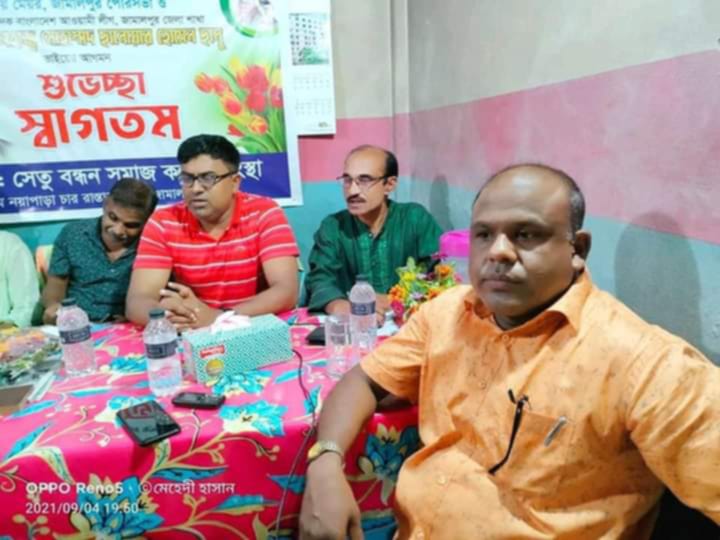 সরকারি চাকরি করেও সাবেক স্বৈরশাসক এর সকল নির্বাচনী প্রচারে অংশ গ্রহন করেন চরবানী পাকুরিয়া সরকারি প্রাথমিক বিদ্যালয়ের প্রধান শিক্ষক হাবিবুল্লাহ-