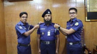 ভোলায় সদ্য পদোন্নতি প্রাপ্ত পুলিশ সদস্যদের র‍্যাংক ব্যাজ পরিধান
