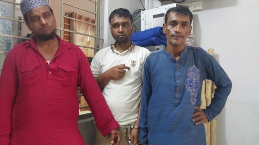 আখাউড়ায় গুলিসহ গ্রেপ্তার ৩”
