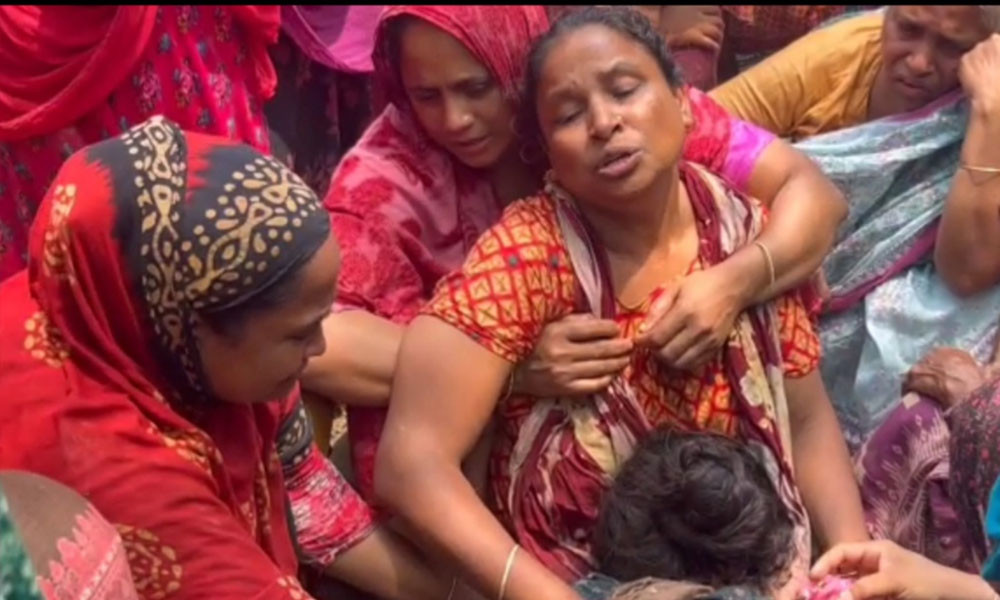 বালিয়াকান্দিতে বজ্রাঘাতে প্রাণ গেল যুবকের”