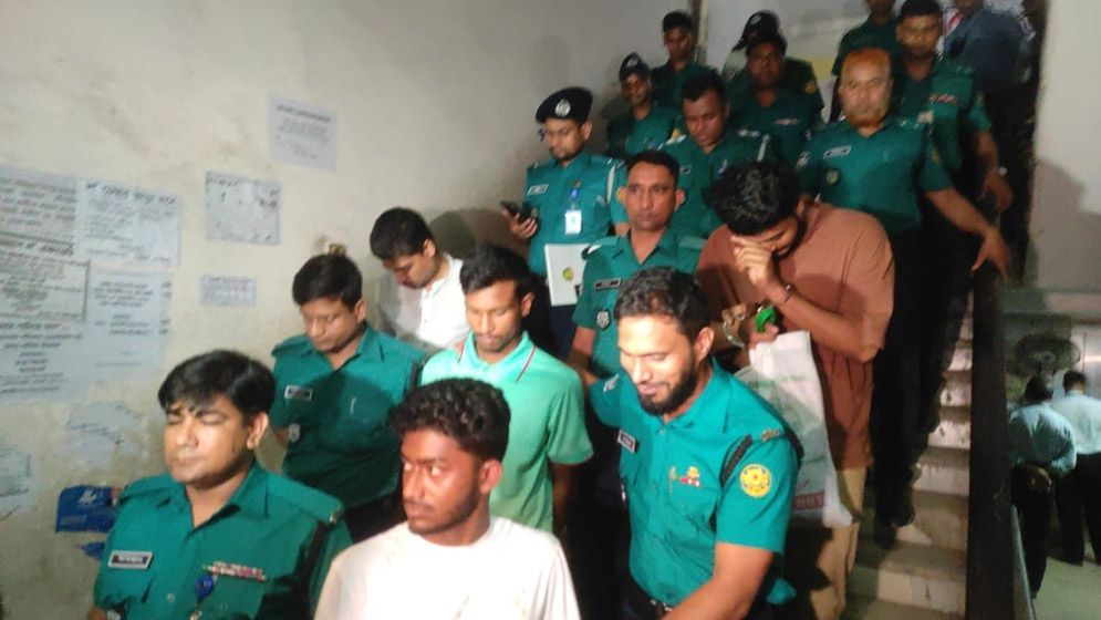 হিরোইজম দেখিয়েছে, এখন জিরো হয়েছে