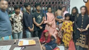 সুন্দবন সংলগ্ন সীমান্ত দিয়ে ‘ভারতে পাচারের’ সময় নারী-শিশুসহ আটক ১২