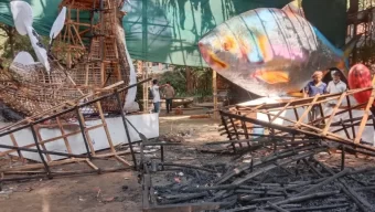 চারুকলায় আগুনে পুড়ে গেছে আলোচিত ‘ফ্যাসিবাদের মুখাকৃতি’ মোটিফ, রহস্যজনক বলছে পুলিশ