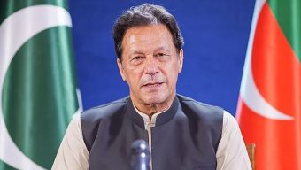 সরকার নয়, সেনাবাহিনীর সঙ্গে আলোচনার ইঙ্গিত ইমরানের