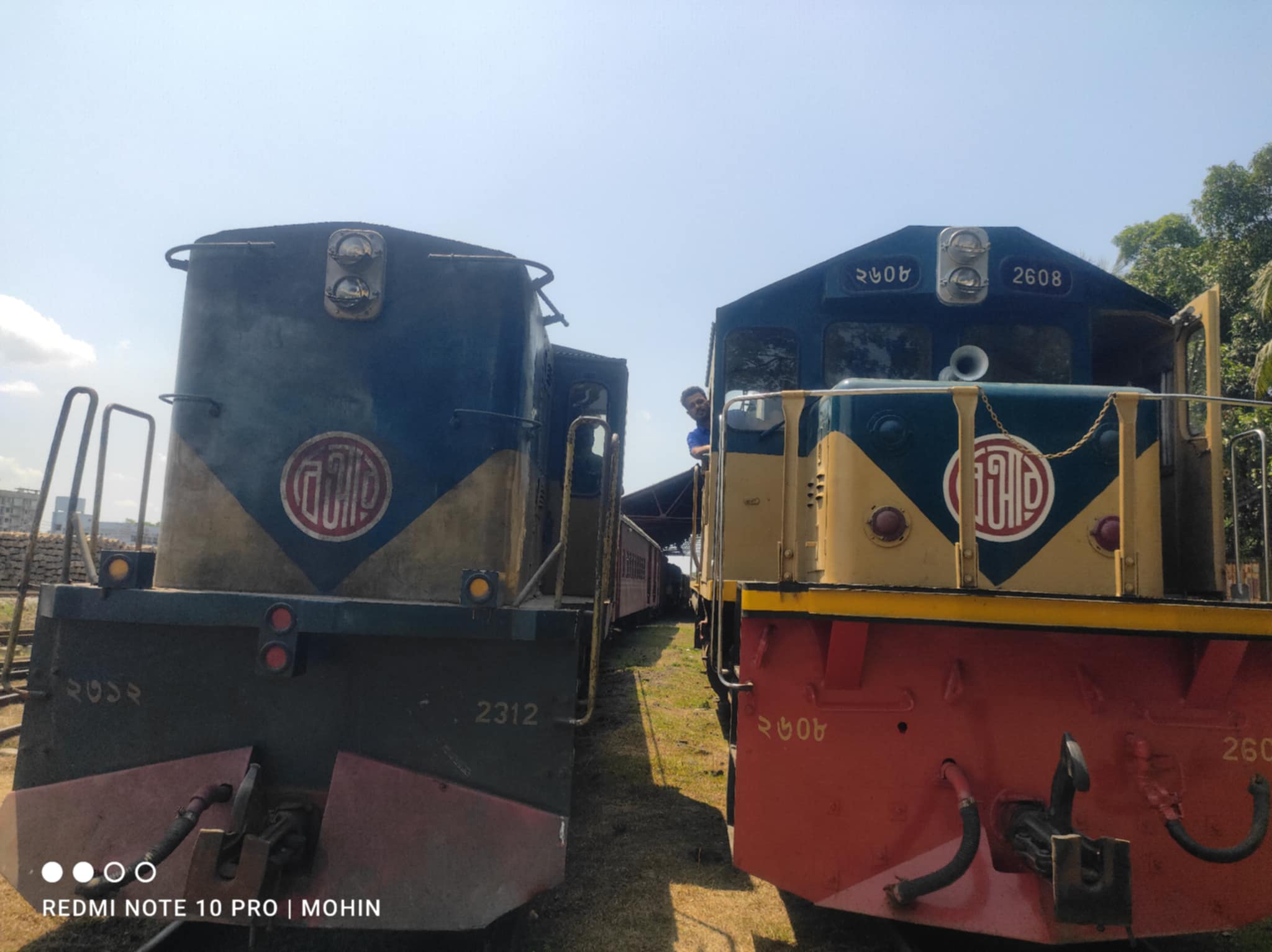 উপদেষ্টা মাহফুজ আলমের বাবার উপর হামলাকারি আটক ২জন