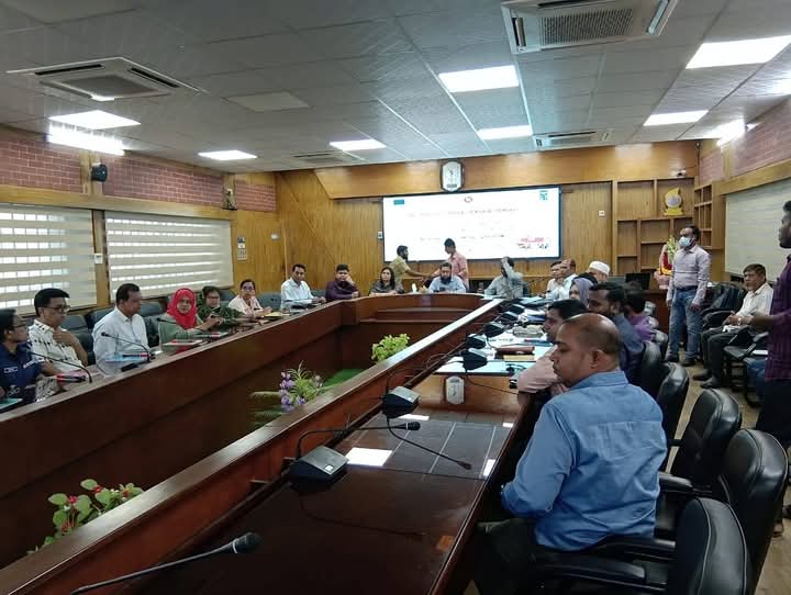 মানিকগঞ্জ ডিসি অফিস হল রুমে ২ দিন ব্যাপী গ্রাম আদালত বিষয়ক প্রশিক্ষণ””