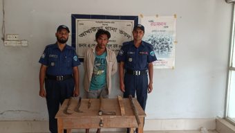 আখাউড়ায় দেশীয় অস্ত্রসহ ডাকাত গ্রেপ্তার