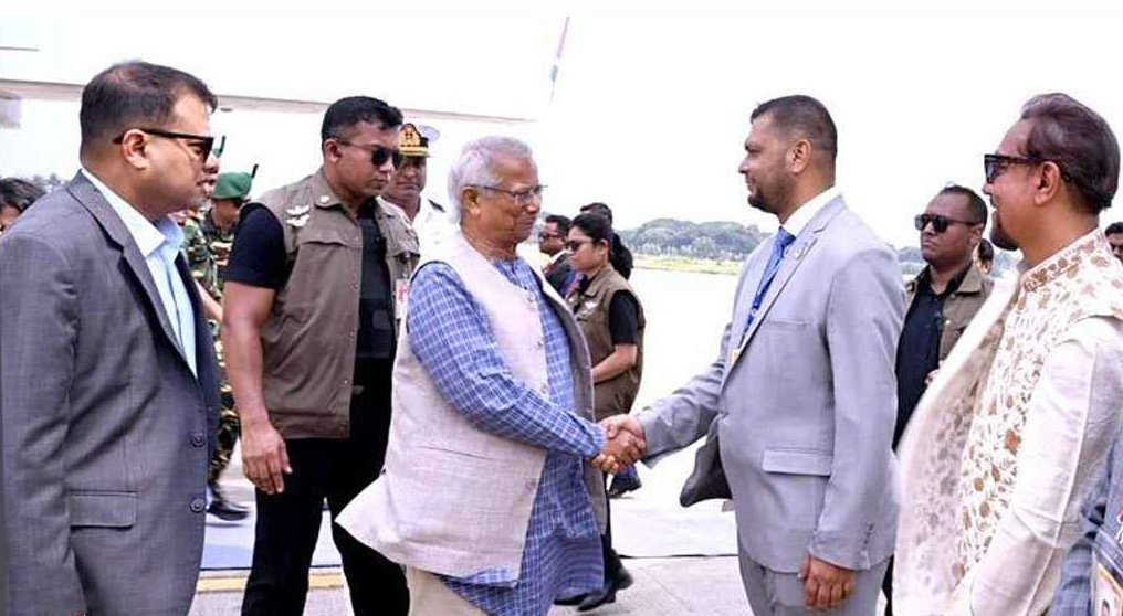 প্রথমবারের মতো নিজ জেলায় ড. ইউনূস