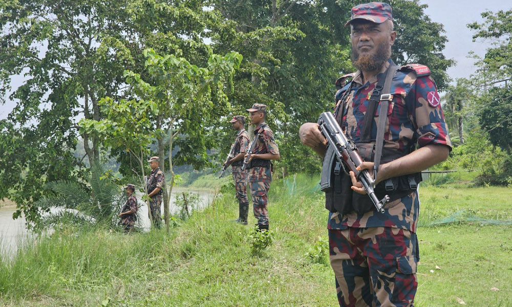 কুমিল্লা সীমান্তে পুশইন ঠেকাতে সতর্ক বিজিবি