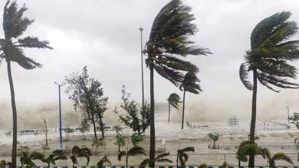 দুপুরের মধ্যে যেসব জেলায় ঝড়বৃষ্টি হতে পারে