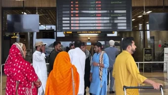 পাকিস্তানের চারটি বিমানবন্দরে বিমান চলাচল সাময়িক স্থগিত