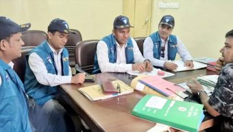 ঈশ্বরগঞ্জ পৌরসভায় দুদকের অভিযান