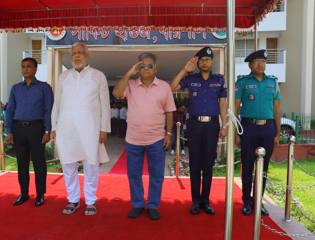 সরকারী সফরে দুই উপদেষ্টা বরিশালে