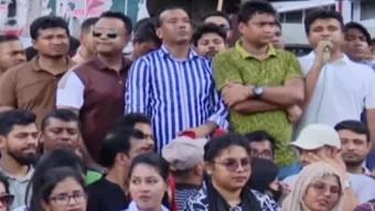 সাম্য হত্যাকাণ্ডে জড়িতদের গ্রেফতারের দাবিতে শাহবাগে সড়ক অবরোধ ছাত্রদল নেতা-কর্মীদের