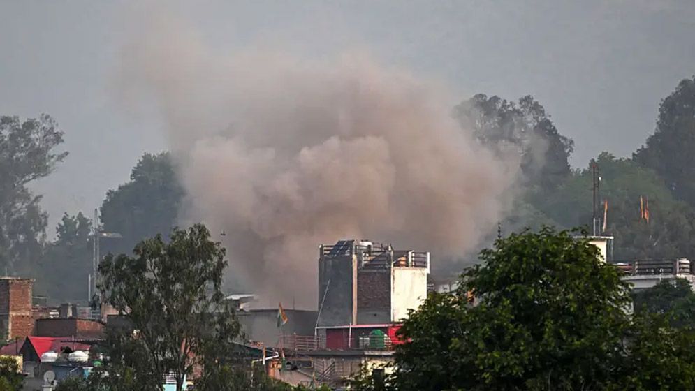 পাকিস্তানের গুলিতে ভারতের আরও ১৬ জন নিহত