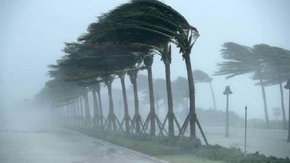 দুপুরের মধ্যে যেসব অঞ্চলে ৬০ কিলোমিটার বেগে ঝড়ের আভাস